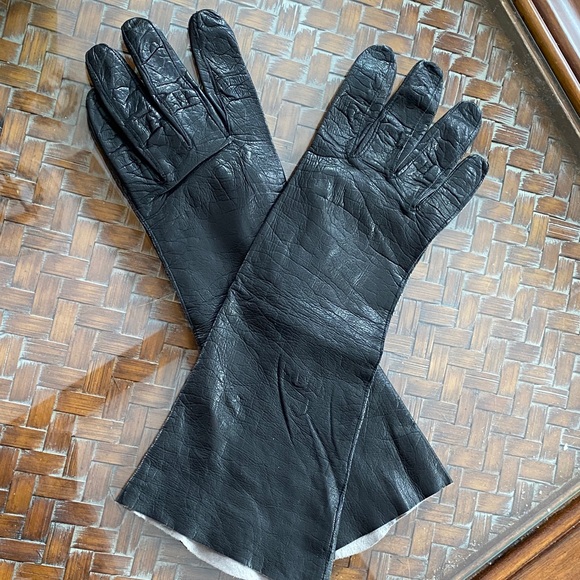 Eaton Accessories - Rare vintage Eaton Vanity Fair Velkid black leather gloves